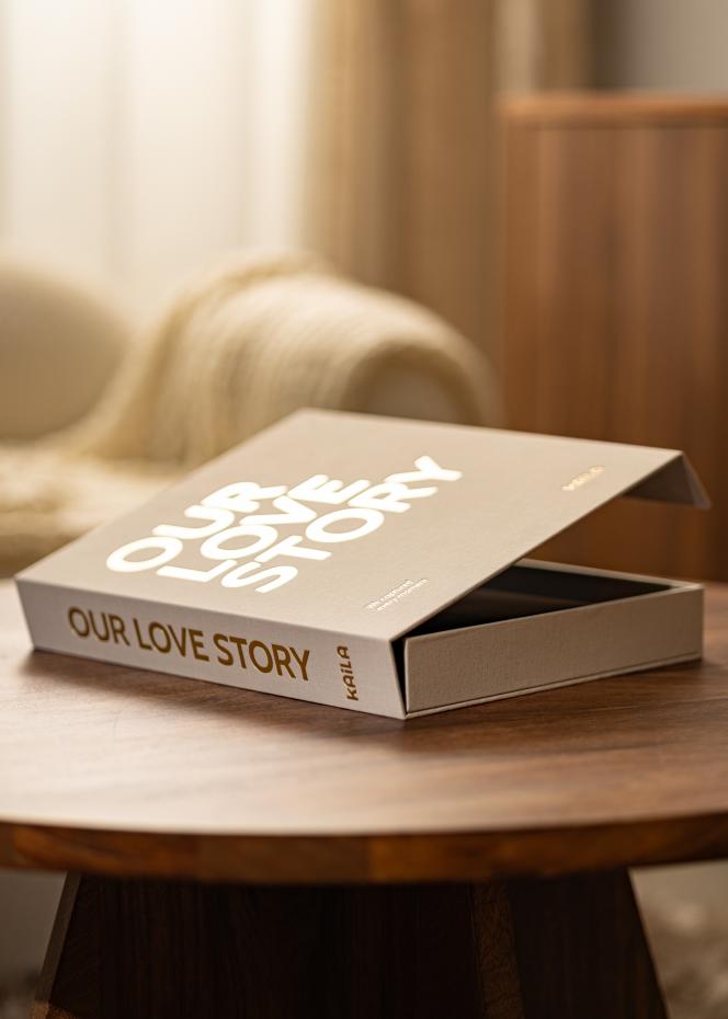 KAILA OUR LOVE STORY Creme - Coffee Table Photo Album (60 Pages Noires)
