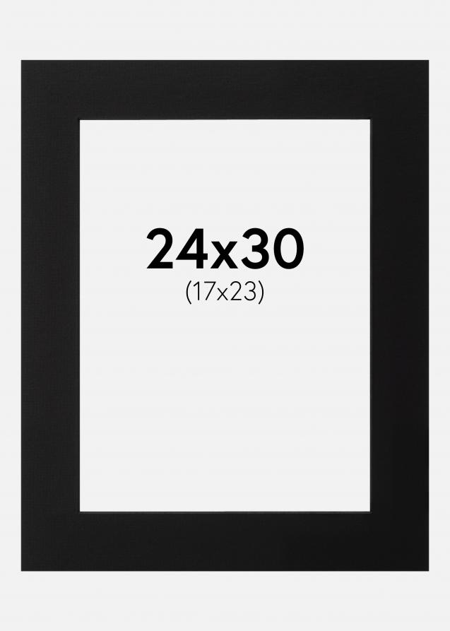 Passe-partout Noir (noyau noir) 24x30 cm (17x23)