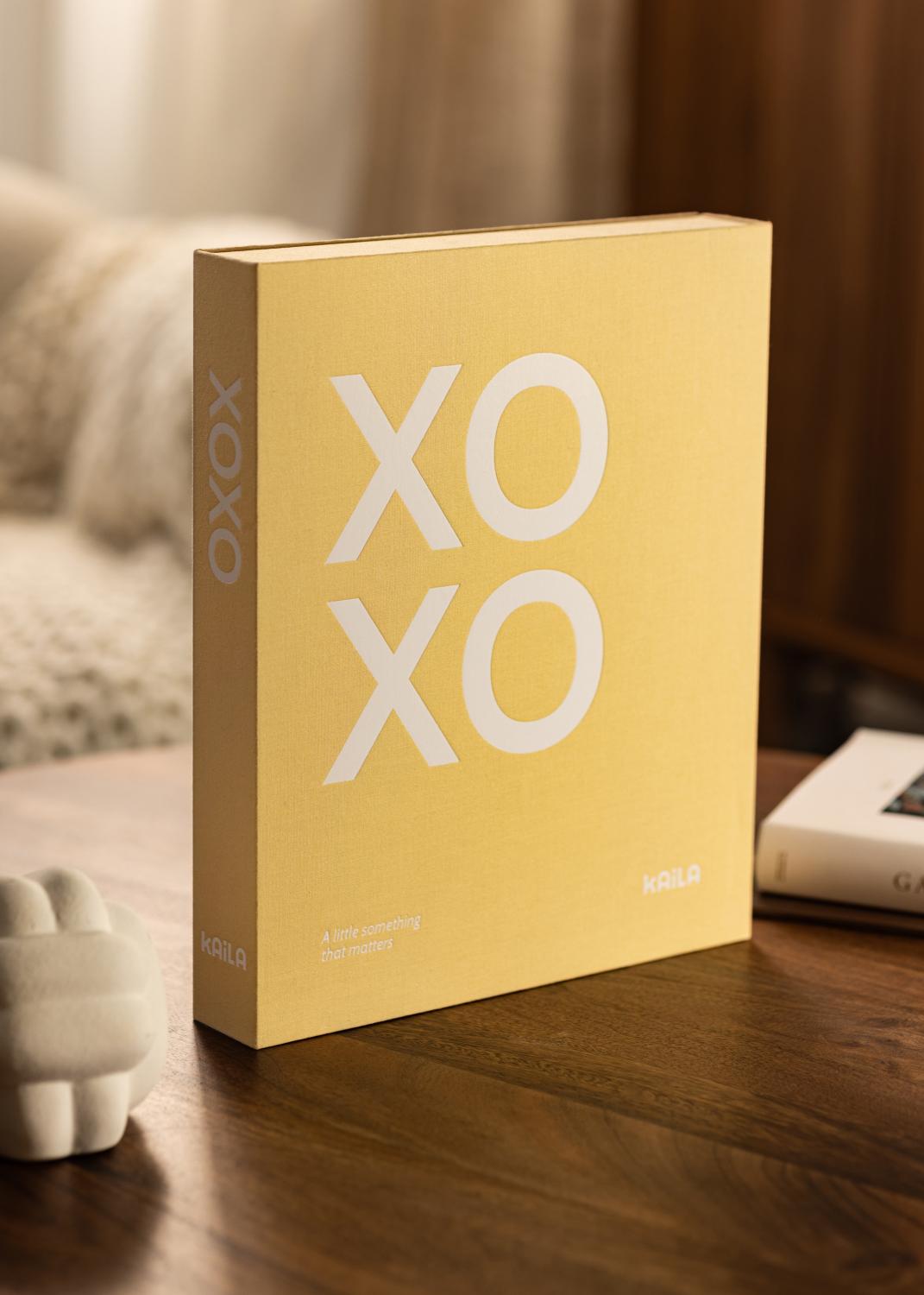 Product Image for KAILA XOXO Yellow - Coffee Table Photo Album (60 Pages Noires / 30 Feuilles)
