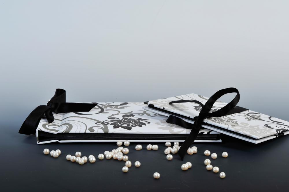 Grindy Album photo Blanc - 23,5x16 cm (40 pages noires / 20 feuilles)