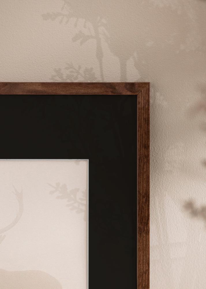 Cadre Galant Noyer 50x70 cm - Passe-partout Noir 33x56 cm