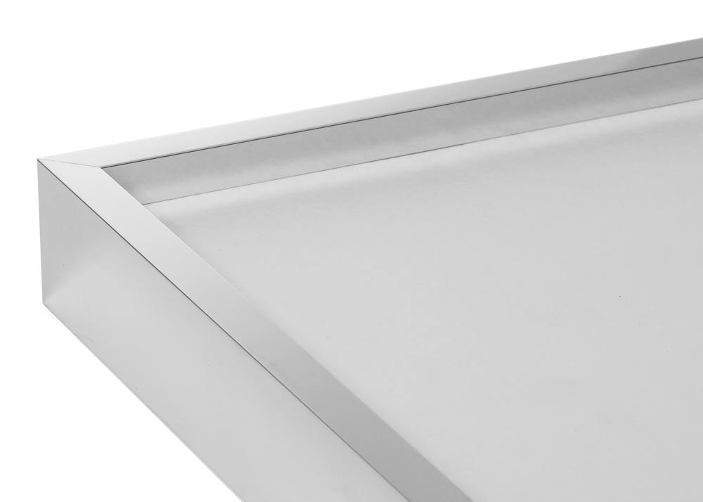 Cadre Nielsen Premium Alpha Brillant Argent 50x70 cm