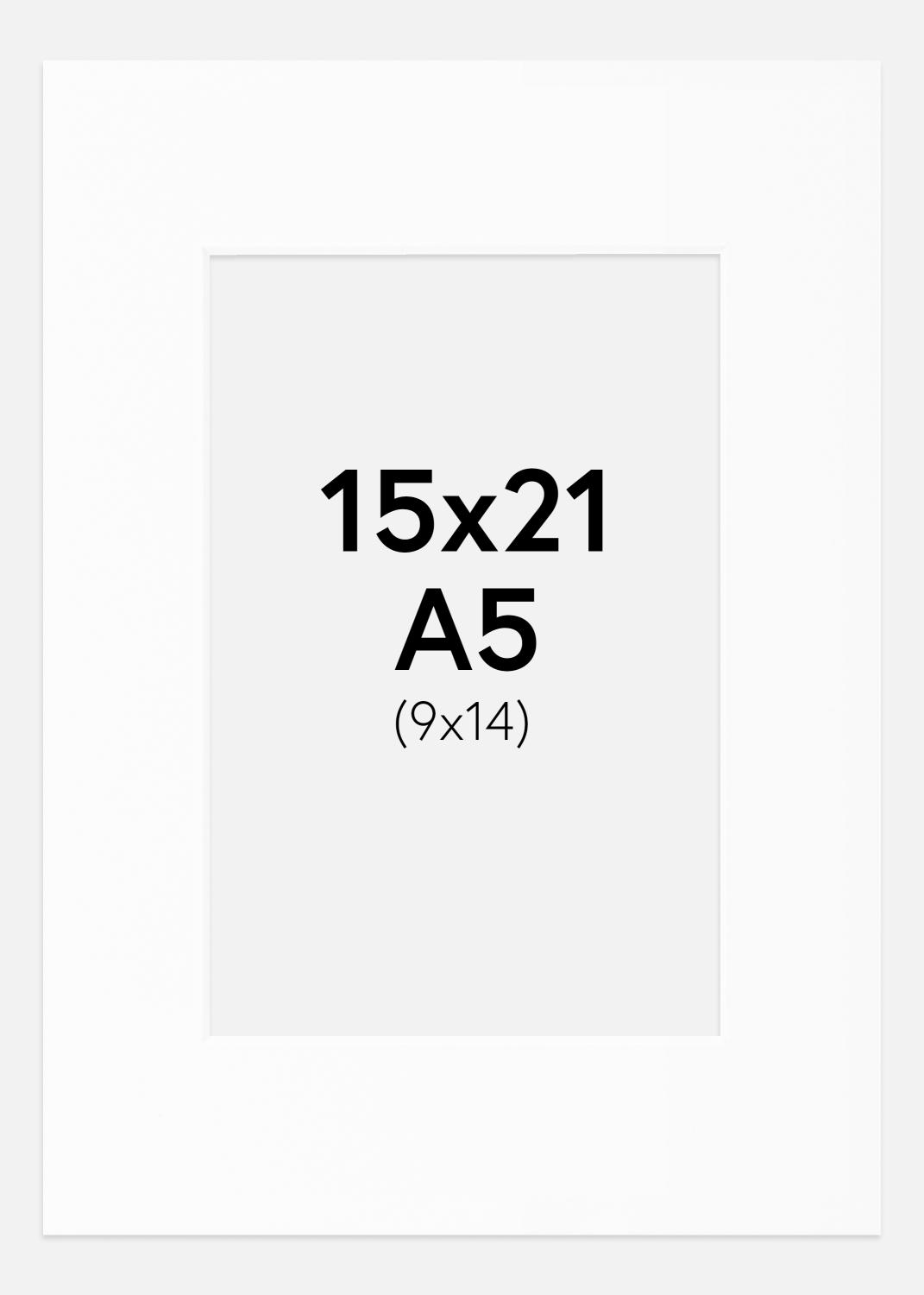 Product Image for Passe-partout Blanc Standard (noyau blanc) A5 15x21 cm (9x14)